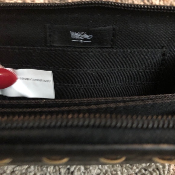 Wristlet - Picture 2 of 2